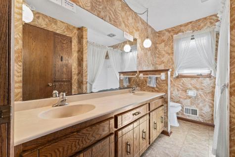 7708 82nd Avenue N Brooklyn Park MN 55445