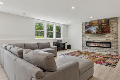 16755 106th Place N Maple Grove MN 55369