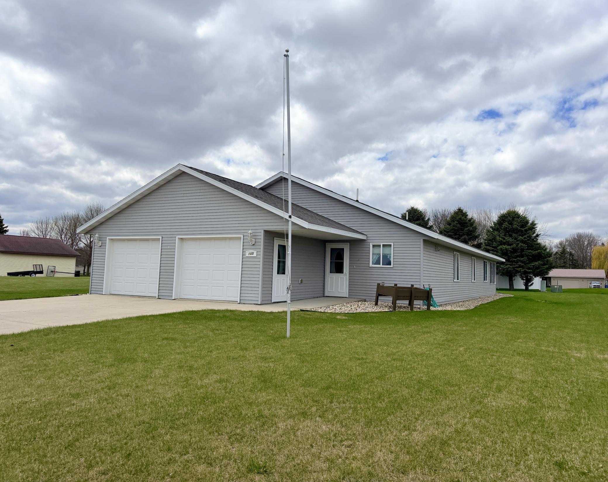 105 8th St S Hoffman MN 56339