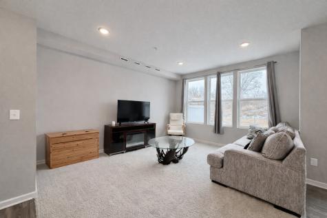 4832 Avery Court Eagan MN 55123