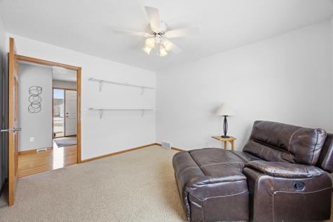 1816 Queensbury Street West Fargo ND 58078
