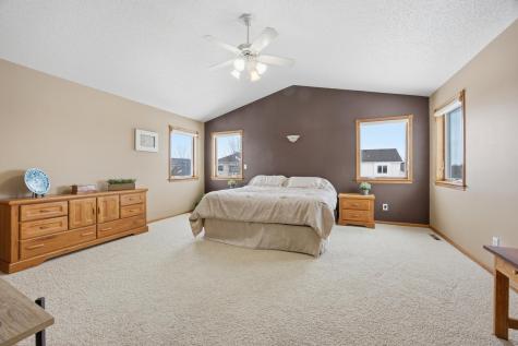 1816 Queensbury Street West Fargo ND 58078