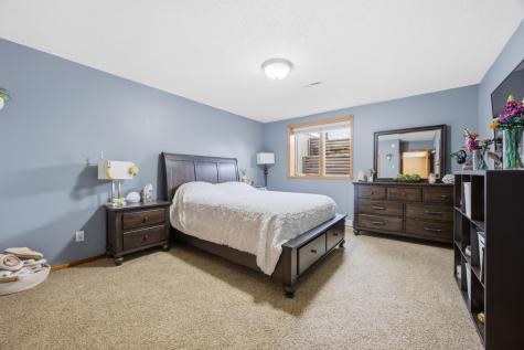 1816 Queensbury Street West Fargo ND 58078