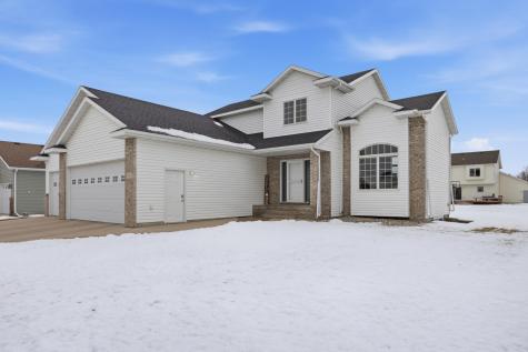 1816 Queensbury Street West Fargo ND 58078