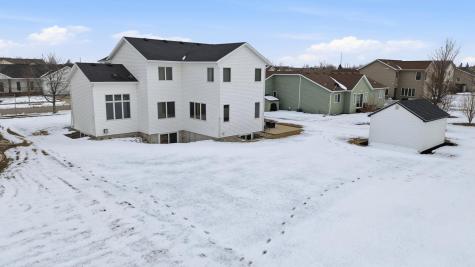 1816 Queensbury Street West Fargo ND 58078