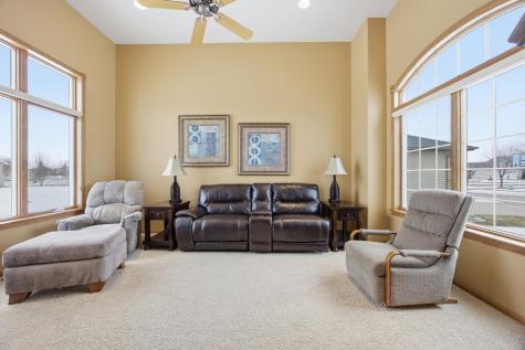 1816 Queensbury Street West Fargo ND 58078