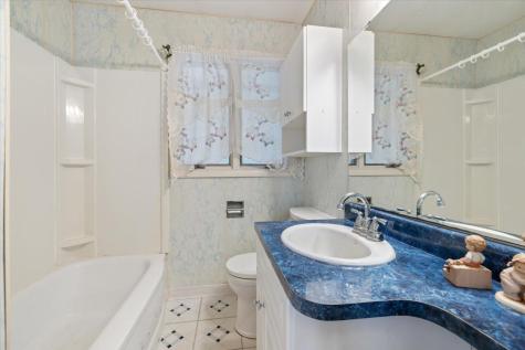 42 Garden Circle Babbitt MN 55706