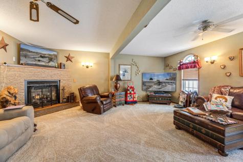 244 Edgeview Drive Rollingstone MN 55969