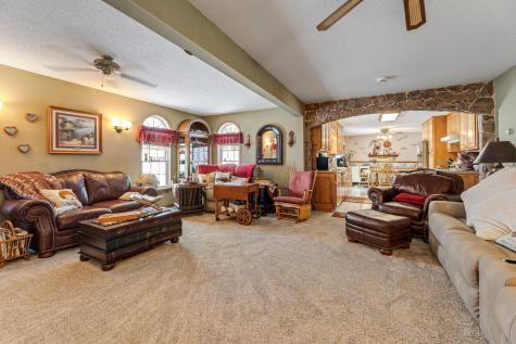 244 Edgeview Drive Rollingstone MN 55969