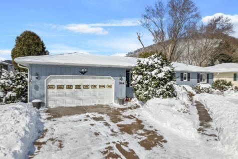 244 Edgeview Drive Rollingstone MN 55969