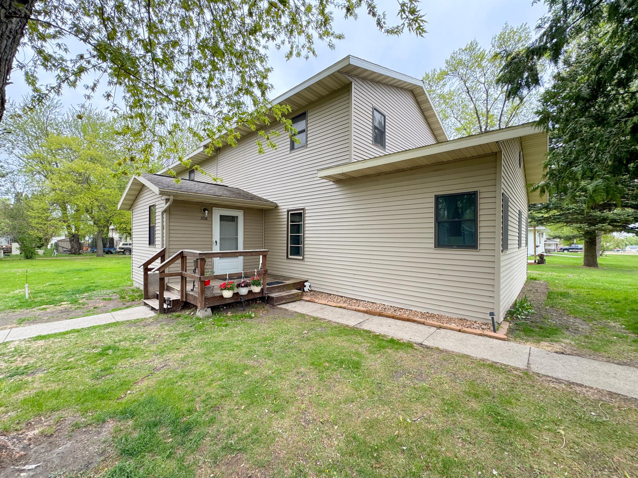 306 W Washington Avenue Elizabeth MN 56533