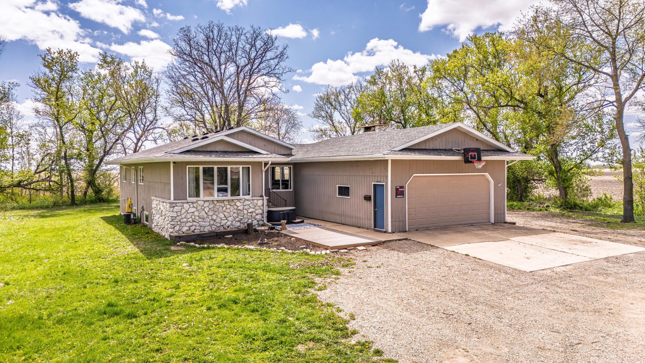 55739 140th Street Lyle MN 55953