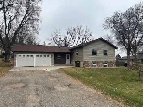 1795 50th Avenue NE Willmar MN 56201