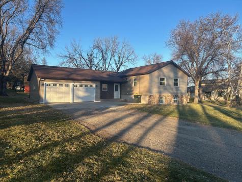 1795 50th Avenue NE Willmar MN 56201