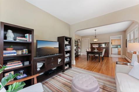 586 Ashland Avenue Saint Paul MN 55102