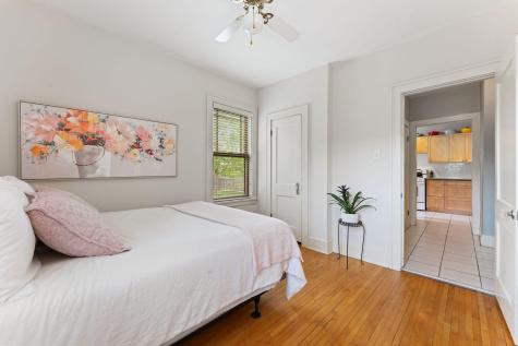 586 Ashland Avenue Saint Paul MN 55102