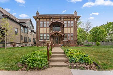 586 Ashland Avenue Saint Paul MN 55102