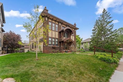 586 Ashland Avenue Saint Paul MN 55102
