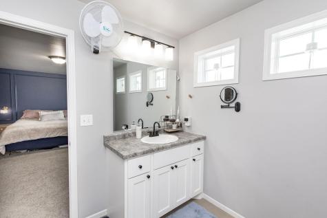 5466 Justice Drive S Fargo ND 58104