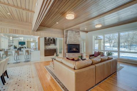 4 W Shore Road North Oaks MN 55127