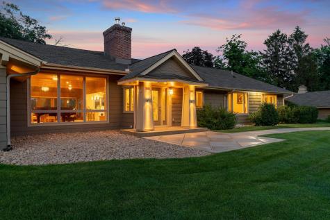 4 W Shore Road North Oaks MN 55127