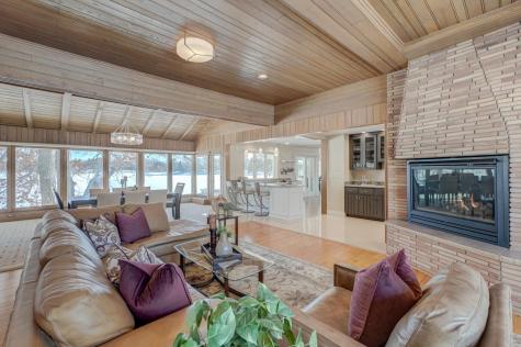 4 W Shore Road North Oaks MN 55127