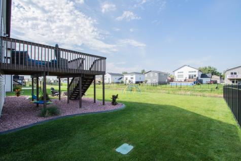 319 6th Street E Horace ND 58047