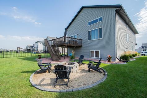 319 6th Street E Horace ND 58047