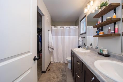 319 6th Street E Horace ND 58047