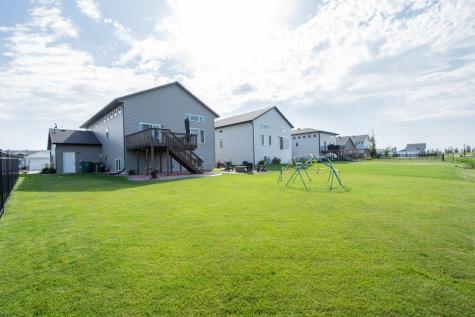 319 6th Street E Horace ND 58047