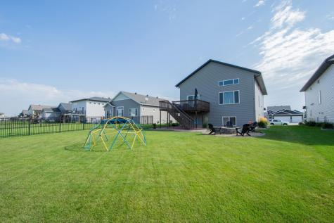 319 6th Street E Horace ND 58047