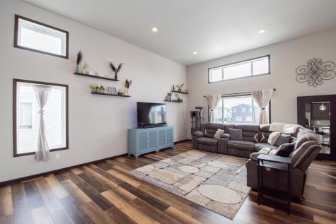 319 6th Street E Horace ND 58047