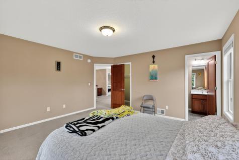 10741 Hawthorn Trail Woodbury MN 55129