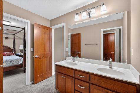 10741 Hawthorn Trail Woodbury MN 55129