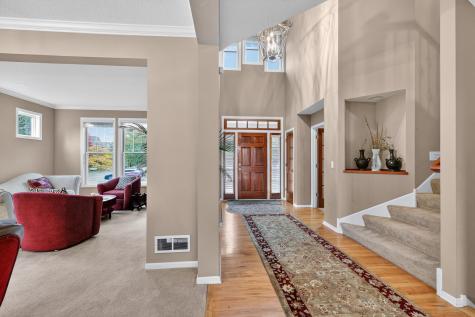 10741 Hawthorn Trail Woodbury MN 55129
