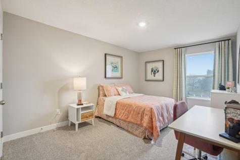 1947 Shady View Court Shakopee MN 55379