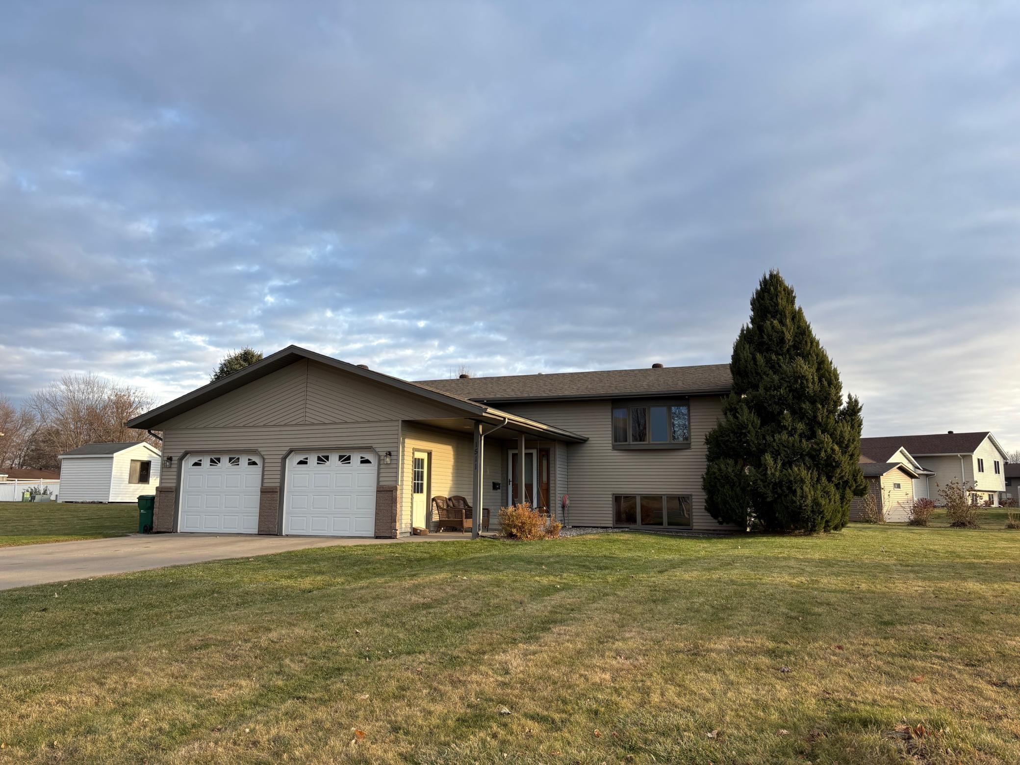 1511 Westmore Avenue Wahpeton ND 58075