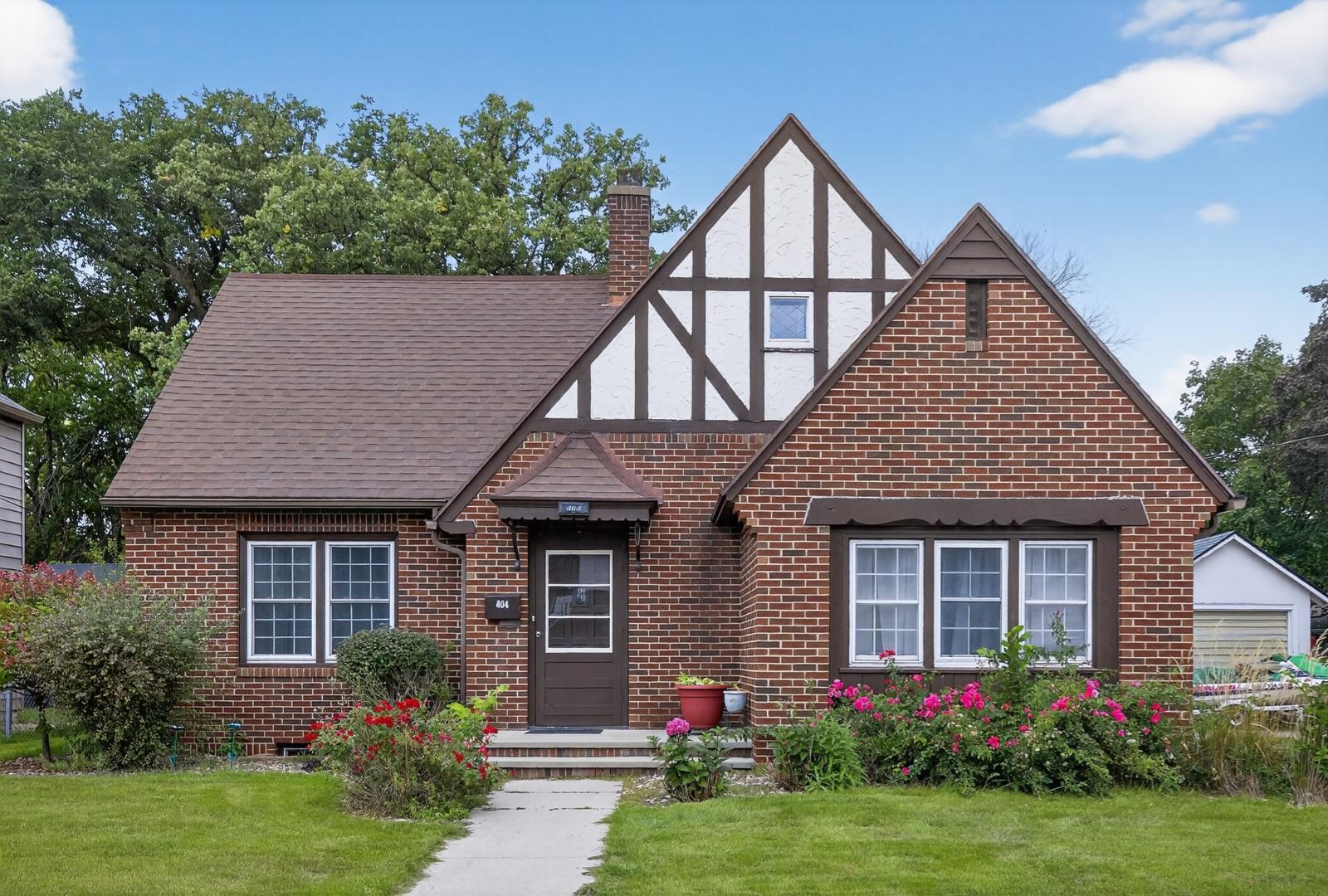 404 12th Place NW Austin MN 55912