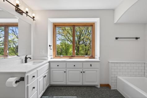 11801 Lockridge Avenue S Hastings MN 55033