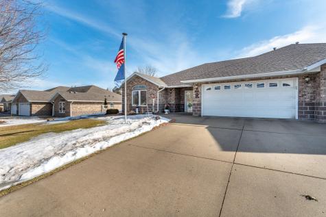 1952 Oakwood View Fergus Falls MN 56537