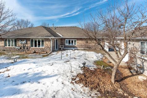 1952 Oakwood View Fergus Falls MN 56537