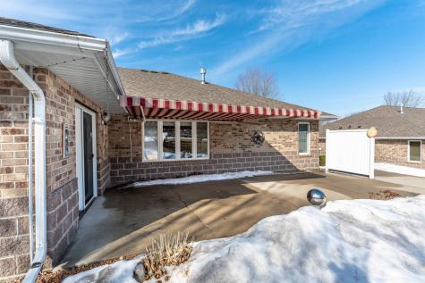 1952 Oakwood View Fergus Falls MN 56537
