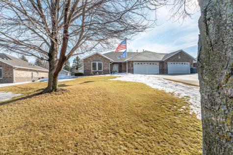 1952 Oakwood View Fergus Falls MN 56537
