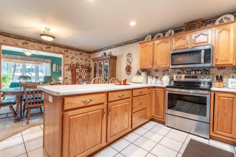 1952 Oakwood View Fergus Falls MN 56537