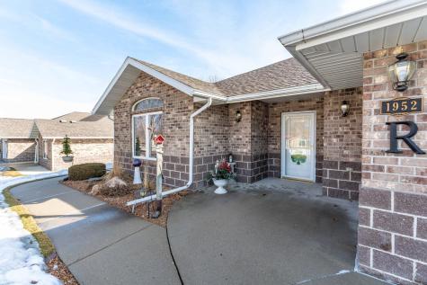 1952 Oakwood View Fergus Falls MN 56537