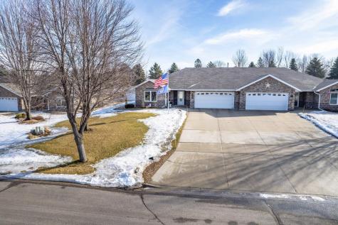 1952 Oakwood View Fergus Falls MN 56537