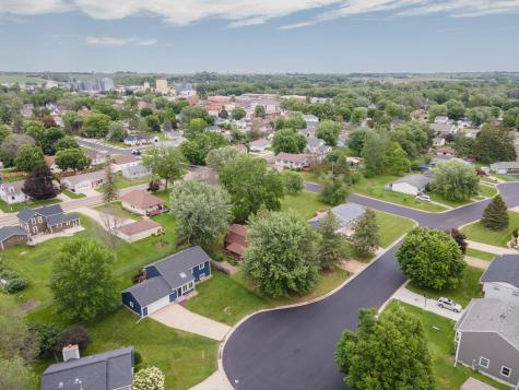17 Sather Court SW Pine Island MN 55963