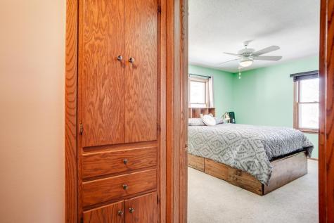 2722 Vale Crest Road Crystal MN 55422