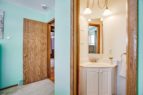 2722 Vale Crest Road Crystal MN 55422