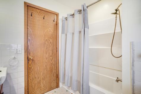 2722 Vale Crest Road Crystal MN 55422